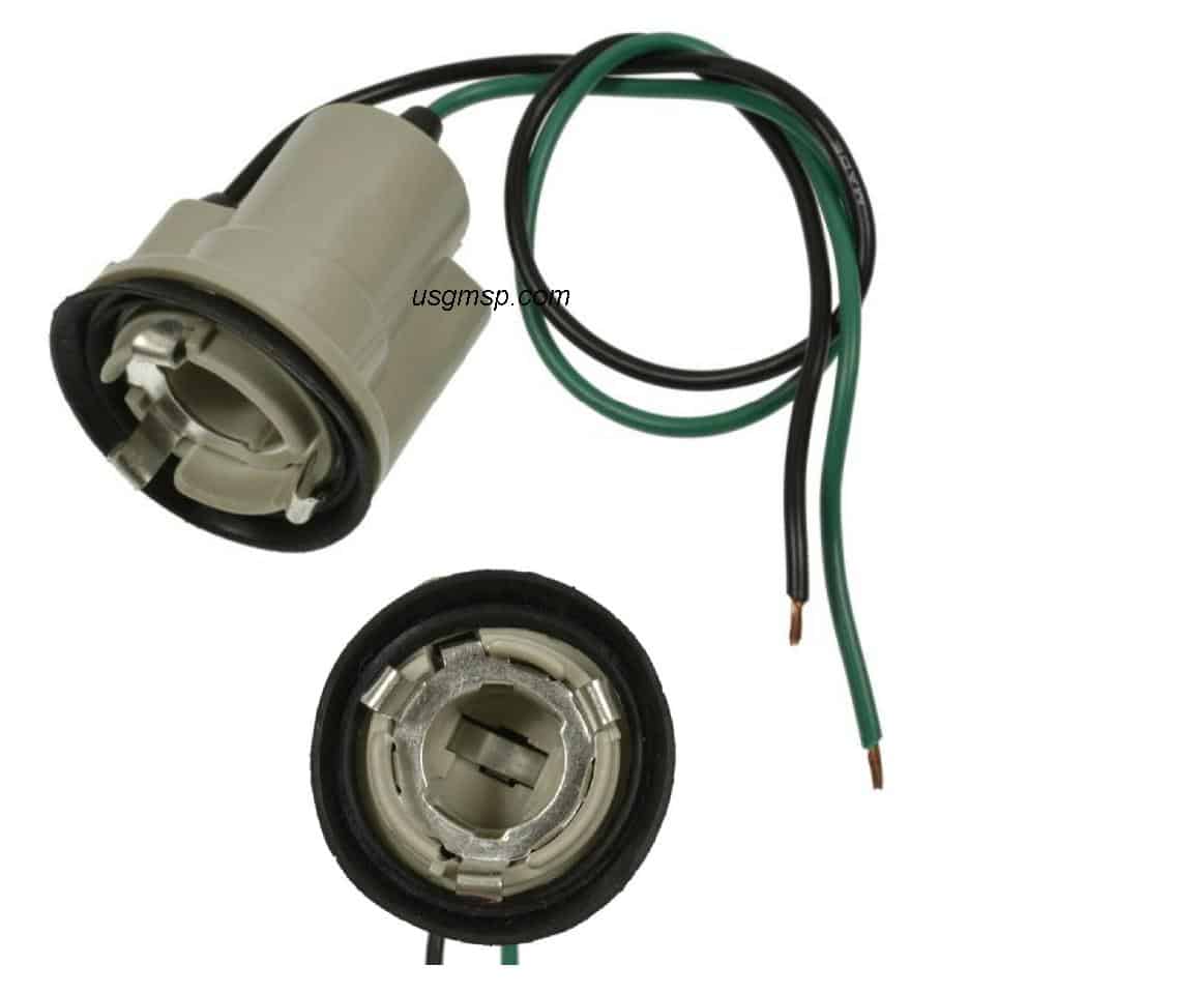 Socket Reverse Lamp: 69 -81 era GM various (earthed) - 2 wire